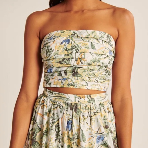 Abercrombie & Fitch NWT Top | Size XL - Picture 3 of 13